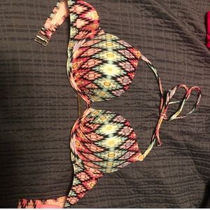 NWOT Victoria's Secret bombshell bikini 34B top
